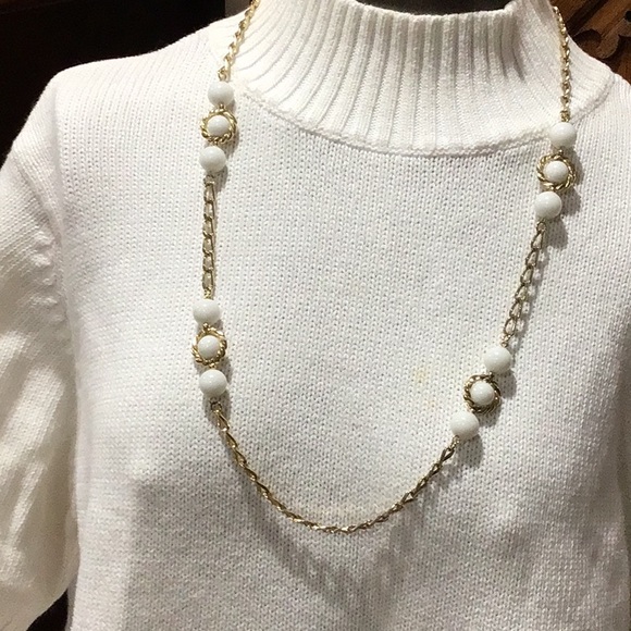 Jewelry - Vintage white beads on gold chain
